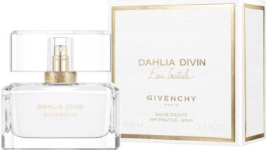 Photo of Givenchy Dahlia Divin Eau Initiale